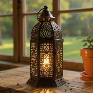 โคมไฟเหล็กโมร็อกโกดีไซน์ทันสมัยสำหรับตกแต่งบนโต๊ะ เป็นมิตรกับสิ่งแวดล้อม ทนทาน เหมาะสำหรับตกแต่งบ้าน แสงไฟสวยงาม สมบูรณ์แบบสำหรับวันวาเลนไทน์ - Product Image 1