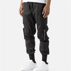 กางเกงจ็อกเกอร์คอร์ดูรอยทรงหลวมสไตล์ลำลองสำหรับผู้ชาย รุ่นขายดีระดับพรีเมียม ตกแต่งด้วยเลื่อมรักษ์โลก เอวยางยืด พร้อมปักโลโก้ตามสั่ง - Product Image 4