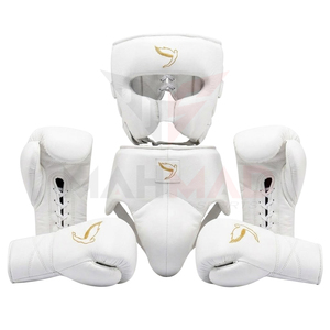 Ensemble de boxe White Fly comprenant des gants à lacets, un protège-tête et un protège-guêtres pour adultes, équipement de sparring en cuir respirant - Product Image 1