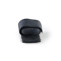 Attaches de tuyauterie autocollantes Essentra, crochets adhésifs réutilisables, attaches de câbles RKWB Kwik Wrap sur base auto-agrippante