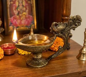 <b>Antique</b> Brass Oil <b>Lamp</b> With Ornate Handle Gold Plated Crafted By Casting For Art Collectible Display - Product Image 1