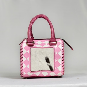 Pink <b>White</b> Diamond Pattern Leather Handbag With Cowhide Panel Zipper Closure Luxury Style - Product Image 1
