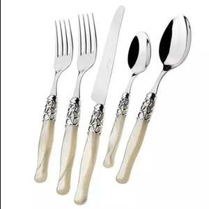 Ensemble de couverts modernes de luxe en acier inoxydable argenté, manche ajouré sculpté, finition miroir, cuillère et fourchette, pour fêtes, mariages, cadeaux d'affaires - Product Image 1