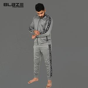 Blaze Fight Wear Survêtement imprimé par sublimation Veste et pantalon personnalisés Survêtement pour l'entraînement et le jogging Hommes Survêtement - Product Image 3
