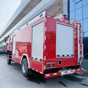 Camion de pompiers avec réservoir d'eau de 8 m³ pour la lutte contre les incendies - Product Image 3