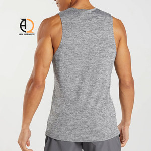 Débardeur de sport pour homme, coupe ajustée, sans manches - Product Image 2