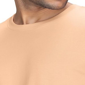 T-shirts en coton traité à l'ammoniaque liquide de haute qualité pour hommes, femmes, unisexe, toucher soyeux, couleur unie, col rond, logo personnalisé - Product Image 6