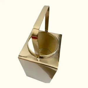 Support de bougie en fer martelé fait main, accessoires de décoration d'intérieur haut de gamme, porte-bougie décoratif haut de gamme, design résidentiel haut de gamme - Product Image 2
