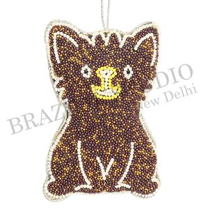 Adornos Navideños de Terciopelo y Satén Hechos a Mano por Brazeal Studio, Ecológicos, con Cuentas Bordadas, Personalizados, de 4 Pulgadas (10 cm), Color Dorado de Fábrica - Product Image 2