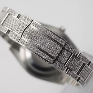 Colección de Relojes de Lujo para Hombre de Calidad Estándar, 42 mm, Claridad VVS, Corte Redondo, Totalmente Adornados con Diamantes Moissanite - Product Image 5