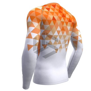 Camiseta de compresión de diseño y talla personalizados para hombre, traje elástico ajustado para entrenamiento, camiseta deportiva, camiseta de fitness, camiseta protectora contra erupciones cutáneas para hombre - Product Image 5