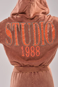 Ensemble de sweat-shirt à capuche surdimensionné avec détails en strass en tissu French Terry marron, vêtements unisexes pour l'automne - Product Image 5