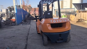 Chariot élévateur à moteur japonais d'occasion portable 02-7FDA50 5 tonnes diesel avec boîte de vitesses, pompe et moteur pour Toyota - Product Image 6