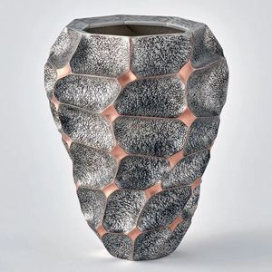 Antique Finish Iron Flower <b>Vase</b> For Vintage Room Decor And Timeless Floral Arrangement Showcase - Product Image 5
