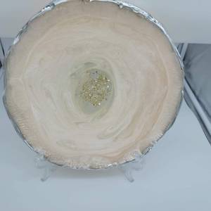 จานเรซิ่นตกแต่ง จานใส่เครื่องประดับ จานใส่กุญแจ รูปทรงไม่สมมาตร ขนาด 9 นิ้ว จานตกแต่ง งานแฮนด์เมด ของขวัญทางธุรกิจ สไตล์โมเดิร์น - Product Image 3