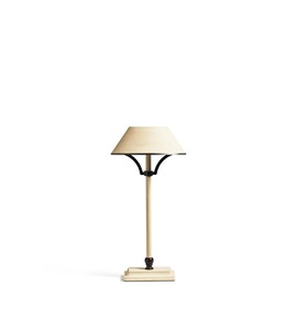 Lampe de table vintage en métal avec abat-jour plissé floral, artisanat en fer de qualité supérieure, éclairage d'ambiance chaleureux pour intérieurs élégants - Product Image 5