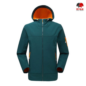 แจ็คเก็ตซอฟต์เชลล์แบบมีซิปสำหรับผู้ชาย ดีไซน์สั่งทำพิเศษจาก Ryan Pro Gear พร้อมโลโก้สั่งทำ ลายเรียบ - Product Image 1