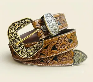 Ceinture en cuir occidentale sculptée à la main avec des détails floraux profondément embossés et une boucle dorée d'inspiration vintage, style artisanal. - Product Image 1