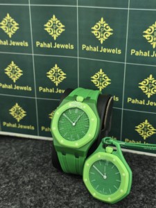 Reloj de Cuarzo Octagonal Verde Unisex, Pantalla Analógica, Correa de Silicona, Estilo Deportivo, Esfera de 40 mm, Resistente al Agua - Product Image 3