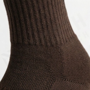 Brown Crew <b>Socks</b> Solid Color Knitted Breathable Daily Wear Casual Style Adult Size Standard <b>Thickness</b> - Product Image 4