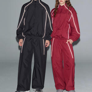 ชุดวอร์มสะท้อนแสงแบบ unisex ซิปเต็มตัว ชุดออกกำลังกาย น้ำหนักเบา ผลิตจากโพลีเอสเตอร์ เหมาะสำหรับใส่ในฤดูใบไม้ร่วง สีพื้น ทรงหลวม สำหรับผู้ใหญ่ - Product Image 1