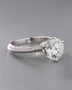 Bague solitaire de luxe en diamant de laboratoire taille ronde, bague de fiançailles en or blanc pavée de diamants, bijoux de mariée élégants pour femme - Product Image 4