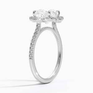Elegante Anillo de Diamantes con Halo de Oro Rosa de 14K con Artesanía Premium, Brillantes Detalles de Diamantes - Product Image 4