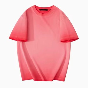 เสื้อยืดผู้ชายทรงสลิมฟิต ผ้าฝ้าย 100% คอวี ล้างสีแบบแอซิดวอช สวมใส่สบาย ระบายอากาศได้ดี เป็นมิตรกับสิ่งแวดล้อม แห้งเร็ว แฟชั่นทันสมัย สำหรับตลาดอเมริกา - Product Image 5