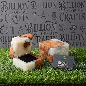 Caja de Anillos de Madera y Resina Epoxi, Estuche para Joyas Floral, Porta Anillos Compacto para Regalo de Compromiso o Boda - Product Image 1