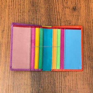 Nueva cubierta de cajero automático de cuero reciclado hecha a mano con estilo Boho Western Unisex sostenible Multi cuero clásico tarjetero - Product Image 5