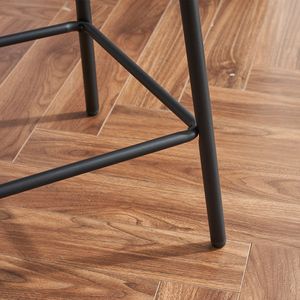 Set Moderno di 2 Sgabelli da Bar Rivestiti in Bouclé con Gambe in Metallo e Poggiapiedi Girevoli a 360 Gradi - Product Image 2