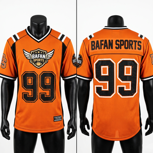 Maillot de football premium pour homme, 180 GSM, maille polyester, orange et noir, empiècements contrastants, logo personnalisé thermocollé, panneau de maillot de football - Product Image 1