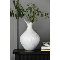 Salon porcelaine planteur fleur Vase personnalisé élégant coquille conception en céramique fantaisie planteur Pot de fleur pour la maison et les hôtels