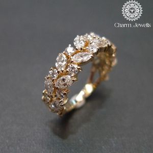 Bague de Fiançailles et d'Éternité Classique pour Femme Charm_Jewells en Argent Plaqué Or Rose 18K avec Moissanite Taille Coussin et Sertissage à Griffes IGI - Product Image 3