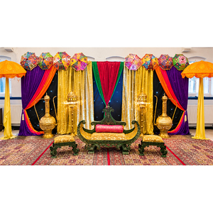 Thème Punjabi traditionnel Mehndi scène et Statues thème Punjabi mariage Mehndi scène décor Punjabi Sangeet scène configuration USA - Product Image 1