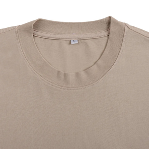T-shirt personnalisé pour homme, coupe ample beige, en coton épais kaki, épaules tombantes, uni, coupe droite, streetwear, vente en gros - Product Image 4