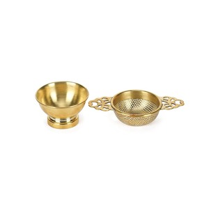 Nuevo colador de té de metal dorado con mango de madera, colador duradero para preparar té de hojas sueltas, herramienta de cocina - Product Image 3
