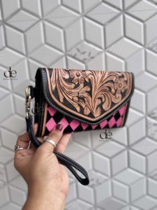 Cartera de Mujer de Cuero Genuino de Alta Calidad, Hecha a Mano, con Diseño de Cuadros Blancos, Estilo Vintage, para Teléfono - Product Image 2