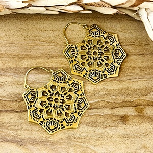 ต่างหูห้อยลายโบโฮแมนดาลาแบบชนเผ่า ทำจากทองเหลืองชุบทอง 18k และเงิน  ลายฉลุเรขาคณิต ของแท้ ขายส่ง/OEM/ODM - Product Image 5