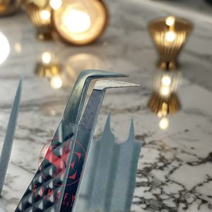 Qualité supérieure, volume personnalisable à 90 degrés, extension durable, ensemble de pinces à cils en acier inoxydable à revêtement plasma noir - Product Image 1