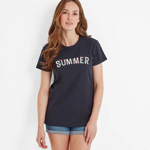 Camiseta Estampada de Moda para Mujer, Cuello Redondo, Manga Corta, Informal, Diseño Gráfico Artístico, Logotipo Personalizado, Colores, Tallas, Marca Privada - Product Image 4