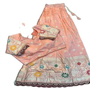 Ensemble de sari traditionnel sud-indien pour femmes, avec dupatta, en dola doux, bordure en jacquard, broderie, chemisier cousu, fabriqué en Inde - Product Image 3