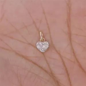 Colgante Solitario de Diamante Cultivado en Laboratorio con Corte Corazón de 1 Quilate, Certificado IGI, Oro Amarillo de 14K - Product Image 4