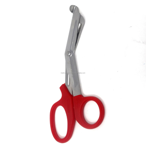 กรรไกรตัดของเหลวมืออาชีพขนาด 5.5 นิ้ว ด้ามจับสีแดง สำหรับงานแพทย์ฉุกเฉิน ทำจากสแตนเลส ได้รับการรับรองมาตรฐาน CE ISO ชุดอุปกรณ์ OEM ขายส่ง - Product Image 4
