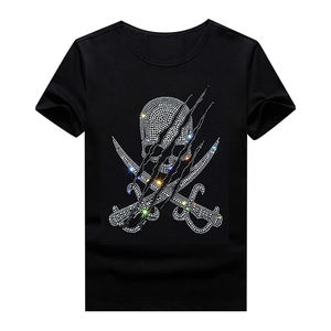 Camisetas de Última Moda con Mangas Cortas, Estampado de Calavera con Pedrería Negra, Corte Ajustado, Cuello Redondo, Estilo Urbano - Product Image 5