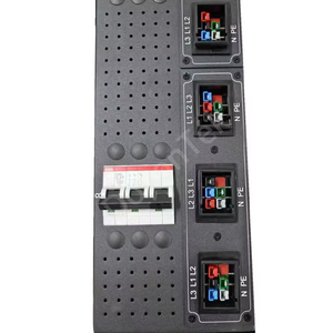 Unidad de distribución de energía universal inteligente Pdu en rack trifásico para S21 T21 para minería PDU 24 puertos P34 enchufes 8 disyuntor PDU - Product Image 4