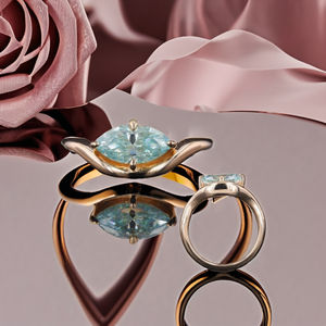 Anillo de compromiso clásico de plata 925 chapado en oro con moissanita de corte marquesa para mujer, diseño moderno, joyería fina, regalo de boda - Product Image 5