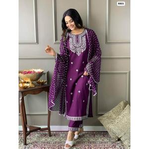 BRODERIE DE RAYONNE LA PLUS COLLECTÉE HAUT BAS AVEC DUPATTA VIOLET - Product Image 4