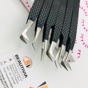 Pince à épiler d'extension de cils en acier inoxydable avec logo personnalisé en gros outil professionnel avec pointe en fibre de petite quantité minimale de commande - Product Image 1