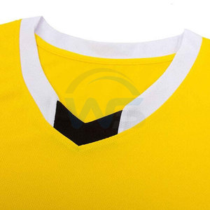 Uniforme de basket-ball sur mesure respirant, service OEM, pour hommes, 100% polyester, vêtements d'équipe avec couleurs et tailles personnalisées - Product Image 4